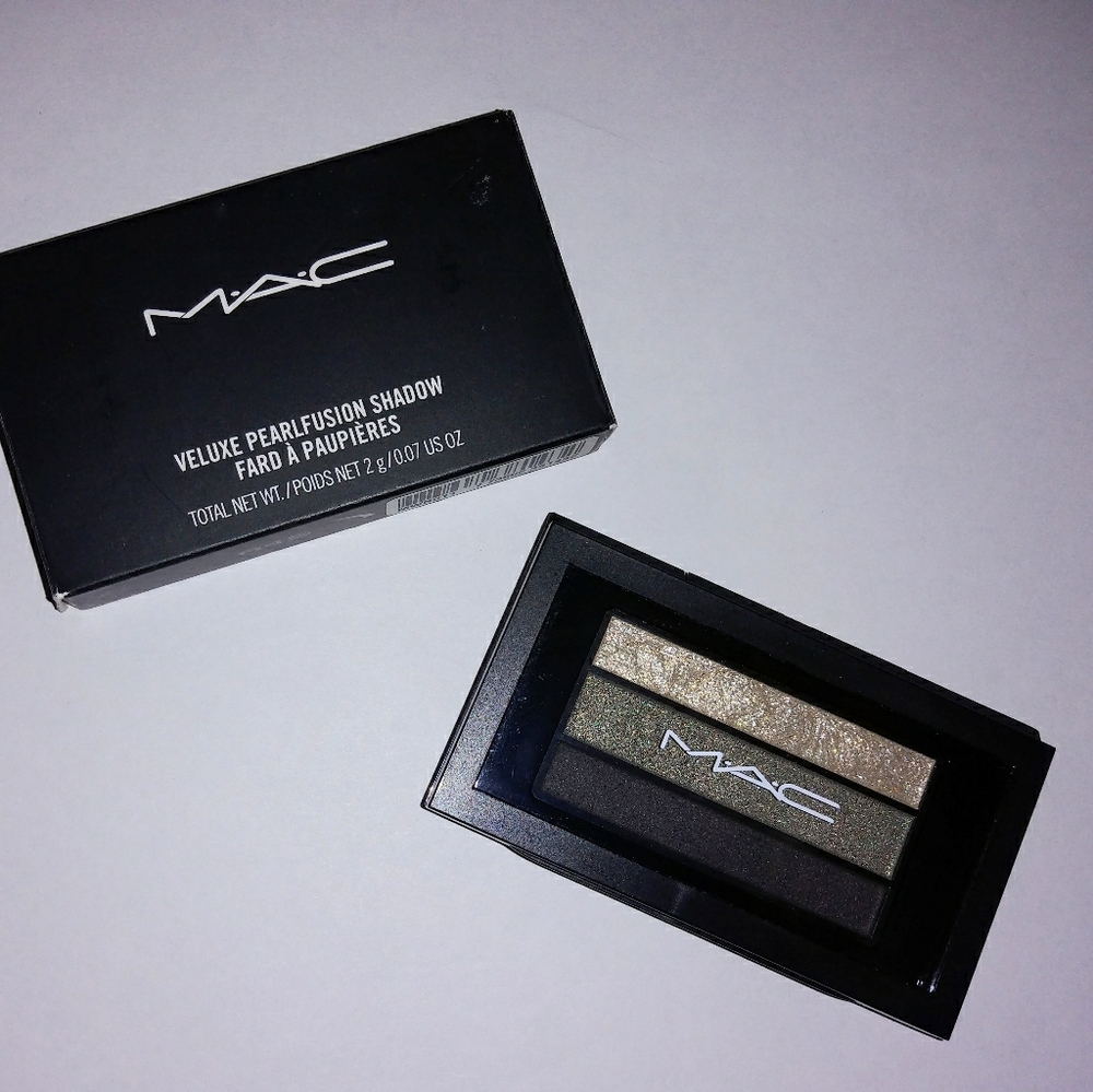 MAC Veluxe Pearl Fusion Eyeshadow